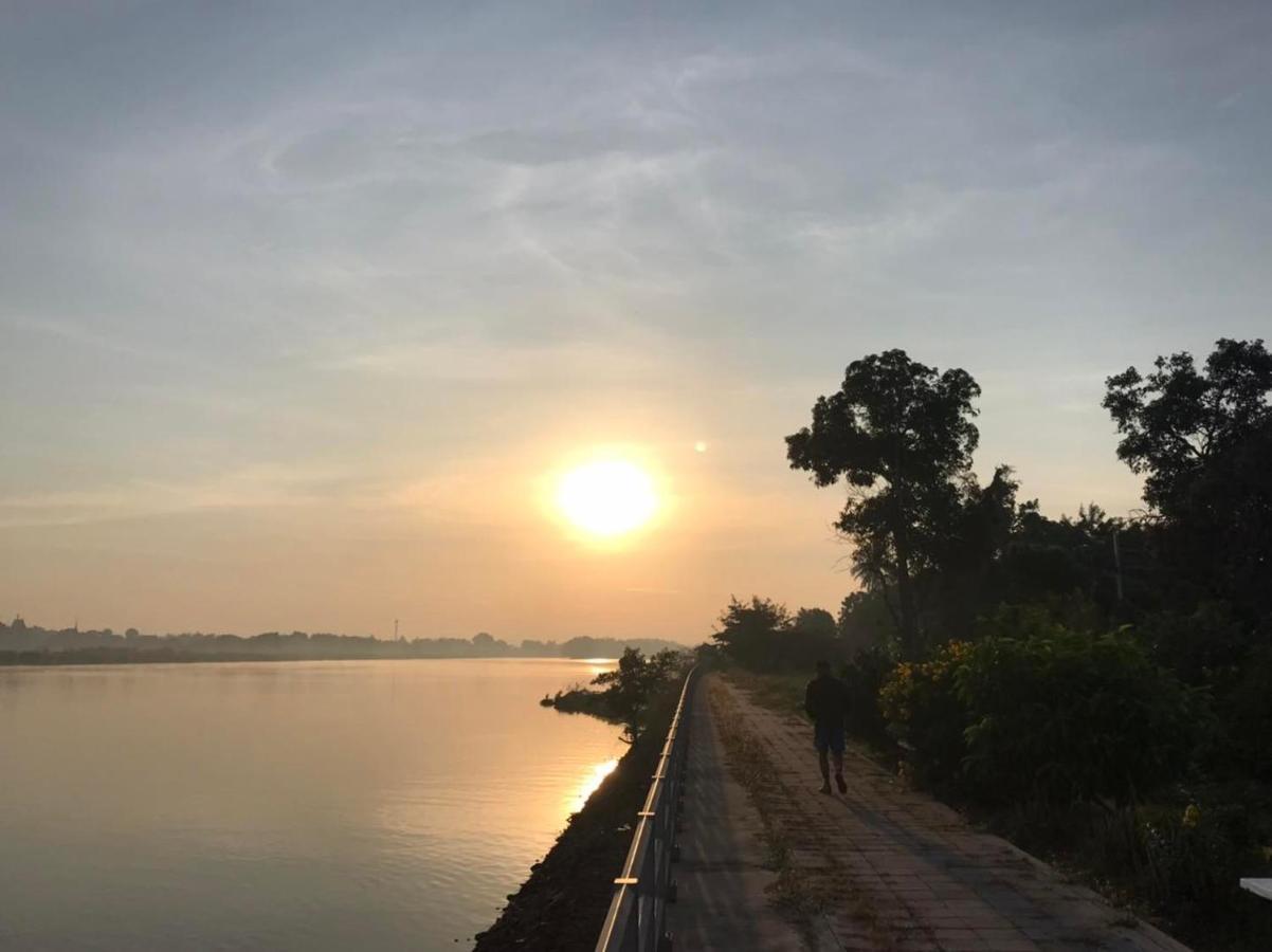 Romyen House Hotel Ban Nong Nam Khan Eksteriør billede