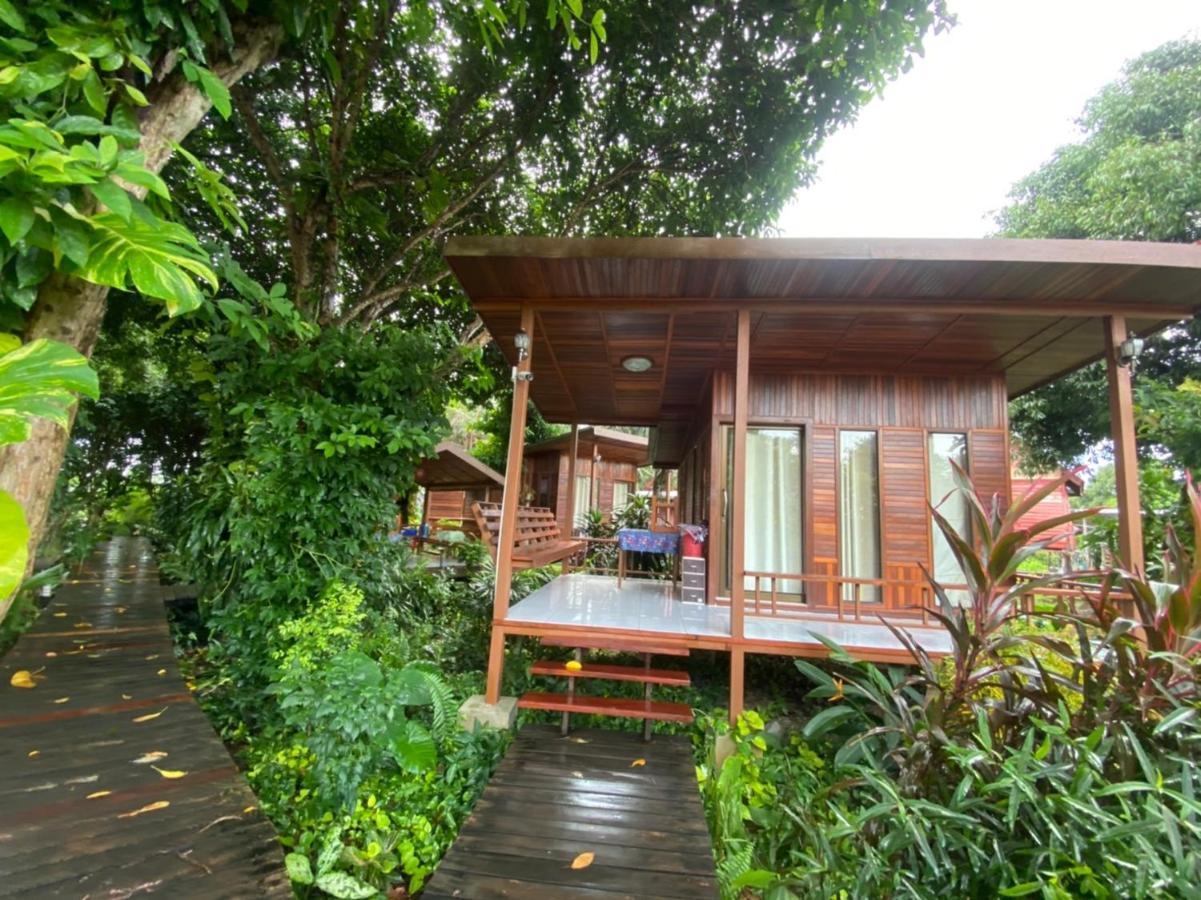 Romyen House Hotel Ban Nong Nam Khan Eksteriør billede